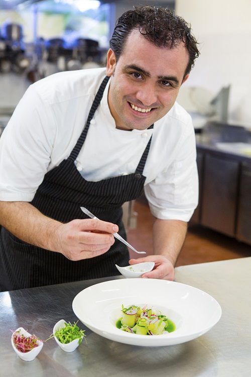Orgullo Ambrosía: Jonatán Gómez Luna, Mentor Chef Award 2025 por la Guía MICHELIN México